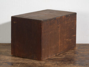 Pequeño tansu japonés antiguo - Periodo Meiji–Taishō (1880–1920)