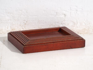 Bandejas Japonesas Antiguas Apilables en Madera Teñida – Periodo Taishō–Showa (c.1910–1940)