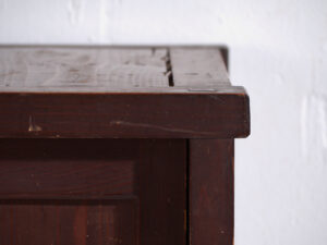 Armario japonés antiguo con puertas correderas y cajones - Periodo Taishō–Showa (c.1920–1950)