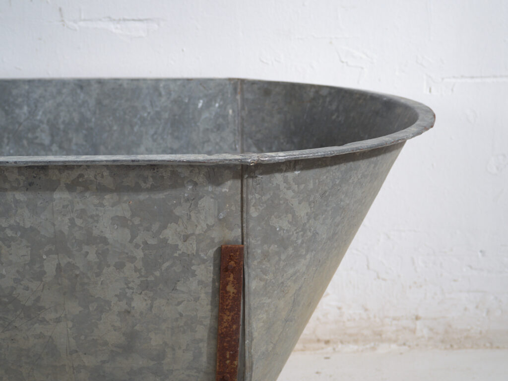 Bañera antigua de zinc galvanizado – Tina industrial europea – circa 1900 #5