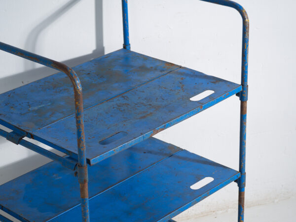 Carro industrial azul de metal – Trolley de fábrica europeo – circa 1950 #1