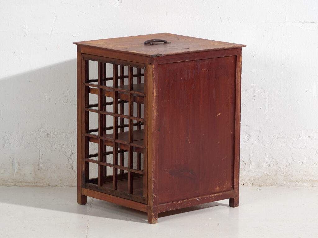 Pequeño mueble japonés antiguo - Periodo Taishō/Showa (c.1910-1940)