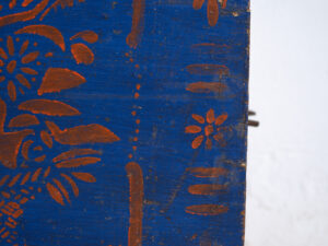 Arcón Antiguo de Madera Pintado en Azul – Baúl Decorado Arte Popular – Europa Central c.1900