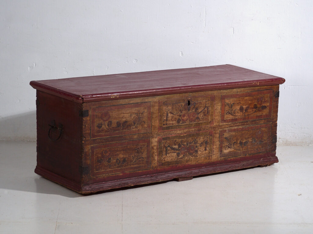 Arcón antiguo de pino macizo – Europa central (c.1900)