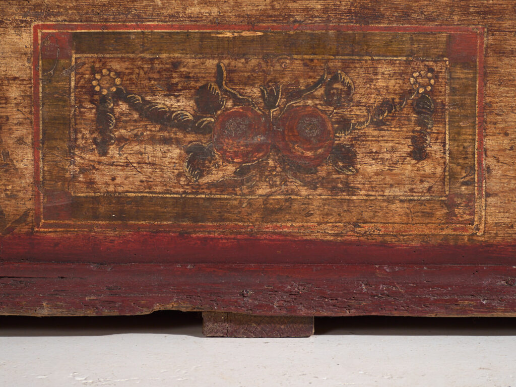 Arcón antiguo de pino macizo – Europa central (c.1900)