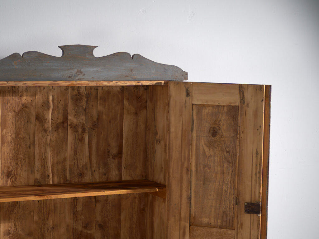 Armario rústico pintado, Europa Central, circa 1900–1920