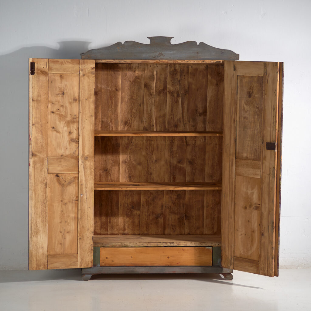Armario rústico pintado, Europa Central, circa 1900–1920