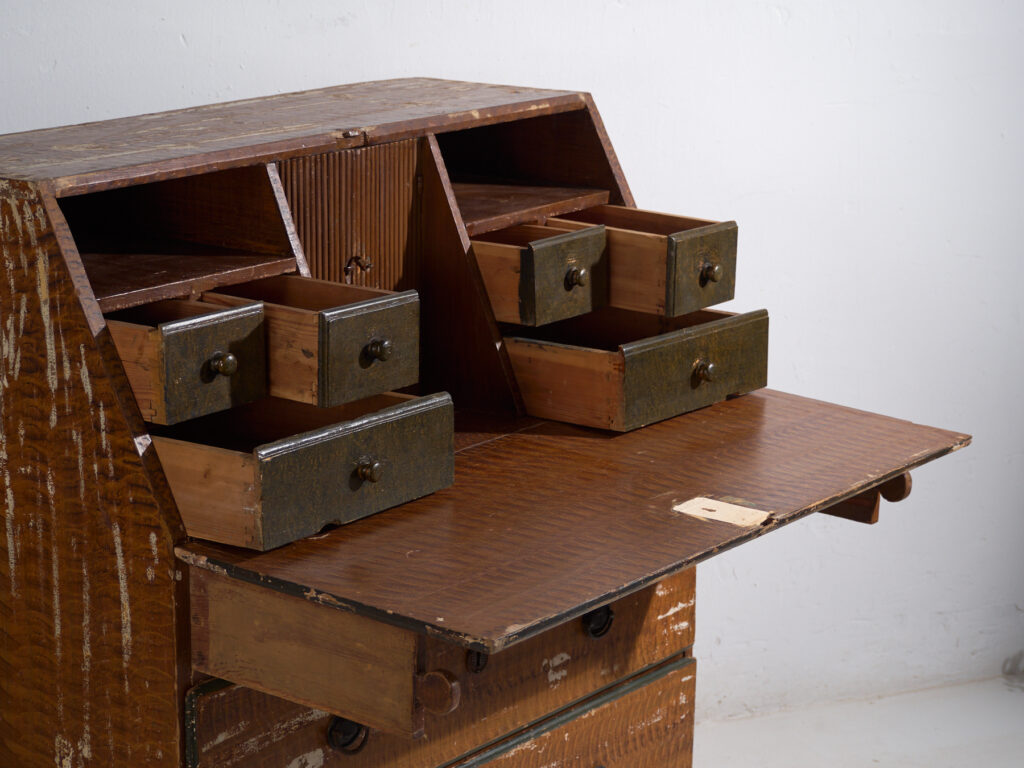 Escritorio abatible sueco pintado antiguo – Bureau folk escandinavo – Año 1783