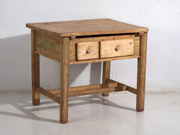 Mesa de cocina centroeuropea en pino con dos cajones – Tirol, circa 1910