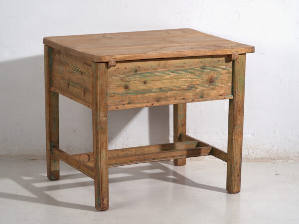 Mesa de cocina centroeuropea en pino con dos cajones – Tirol, circa 1910