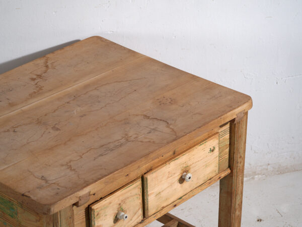 Mesa de cocina centroeuropea en pino con dos cajones – Tirol, circa 1910