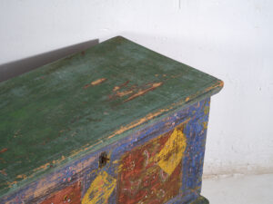 Arcón antiguo de pino macizo – Europa central (c.1900)