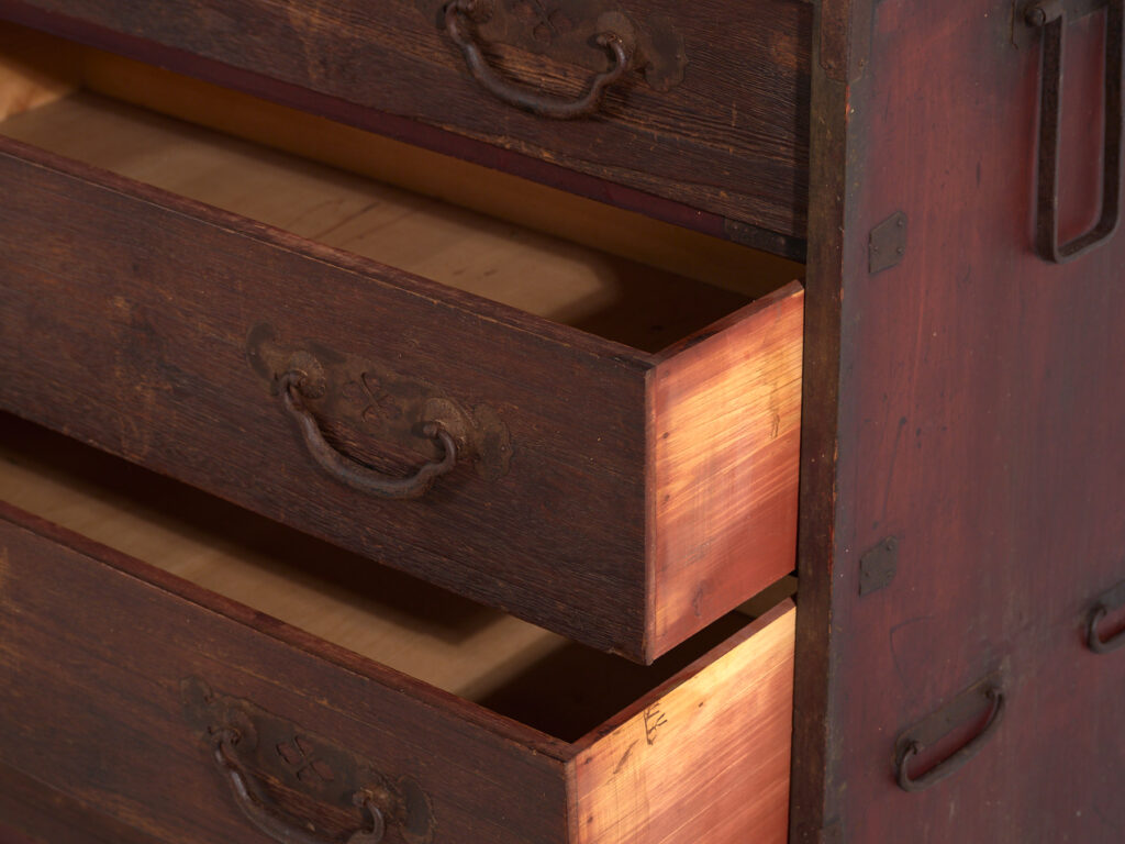 Tansu japonés de comerciante (Choba-dansu) en madera keyaki – Periodo Meiji–Taishō (c.1880–1920)