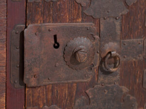 Tansu japonés de comerciante (Choba-dansu) en madera keyaki – Periodo Meiji–Taishō (c.1880–1920)