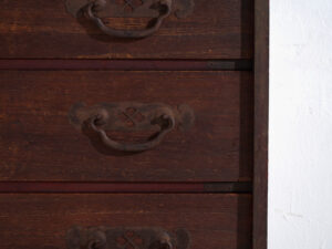 Tansu japonés de comerciante (Choba-dansu) en madera keyaki – Periodo Meiji–Taishō (c.1880–1920)