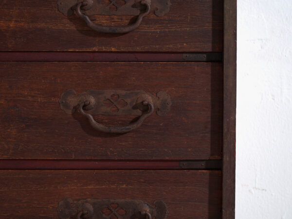 Tansu japonés de comerciante (Choba-dansu) en madera keyaki – Periodo Meiji–Taishō (c.1880–1920)