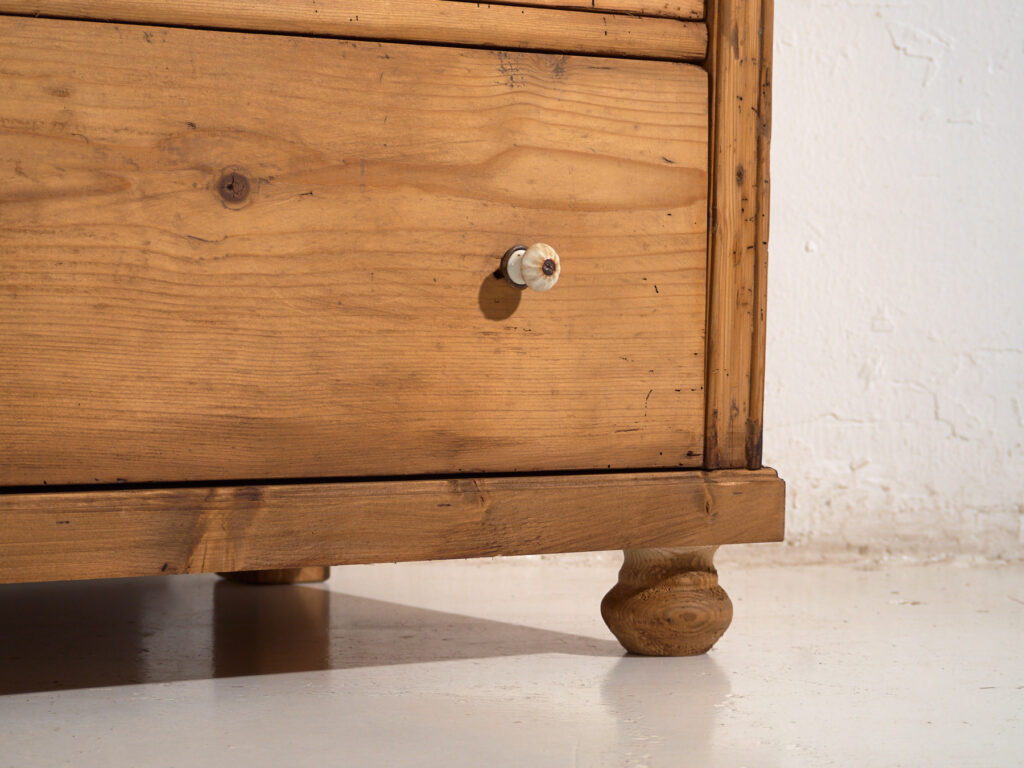 Antigua cómoda de madera maciza (c.1920) #116