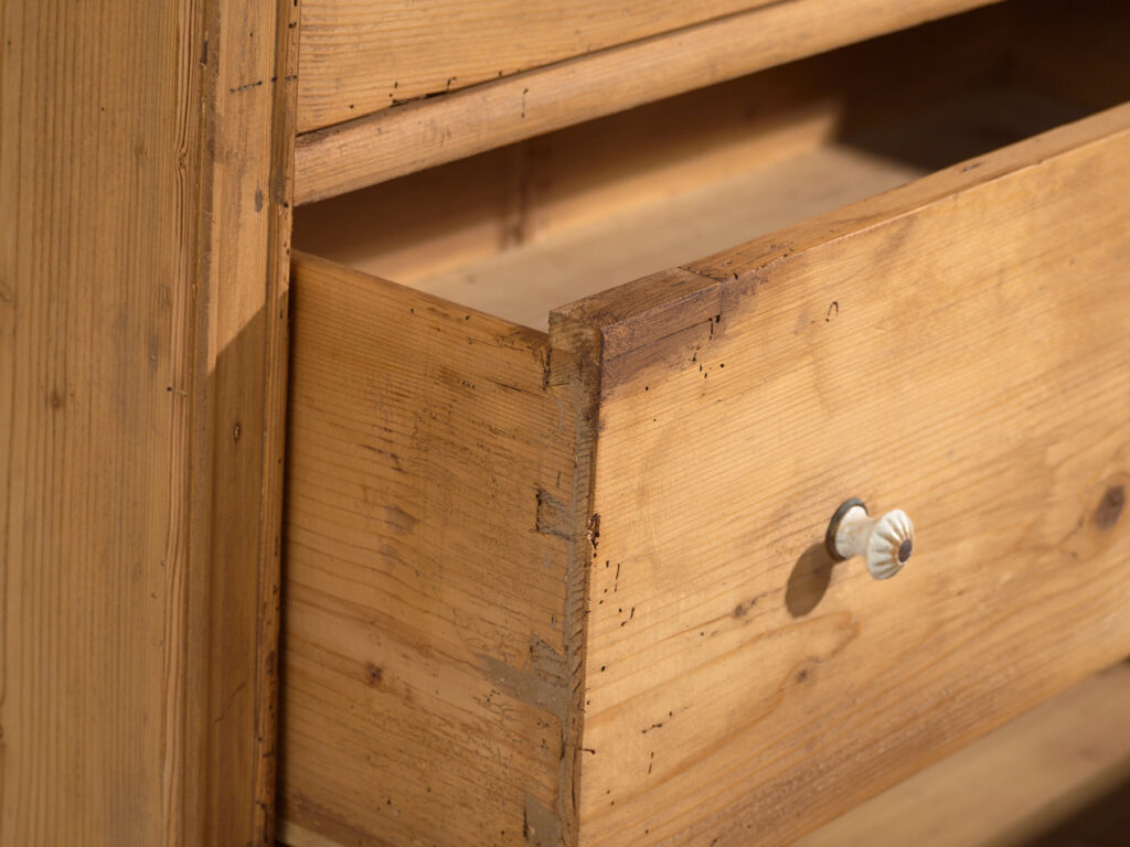 Antigua cómoda de madera maciza (c.1920) #116