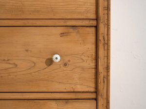 Antigua cómoda de madera maciza (c.1920) #116