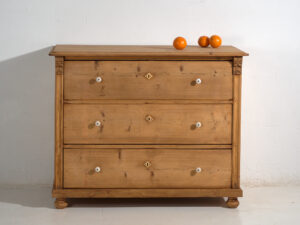 Cómoda antigua de pino macizo – Europa Central (c.1880–1910) #118