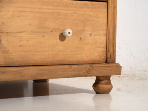 Cómoda antigua de pino macizo – Europa Central (c.1880–1910) #118