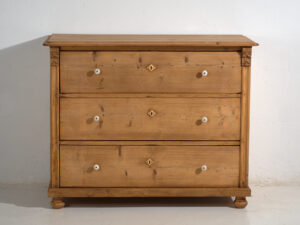 Cómoda antigua de pino macizo – Europa Central (c.1880–1910) #118