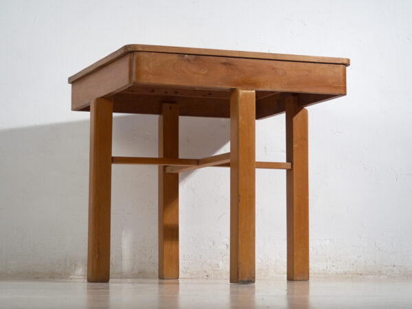 Mesa antigua de trabajo de madera maciza – Mesa auxiliar europea – circa 1920–1950