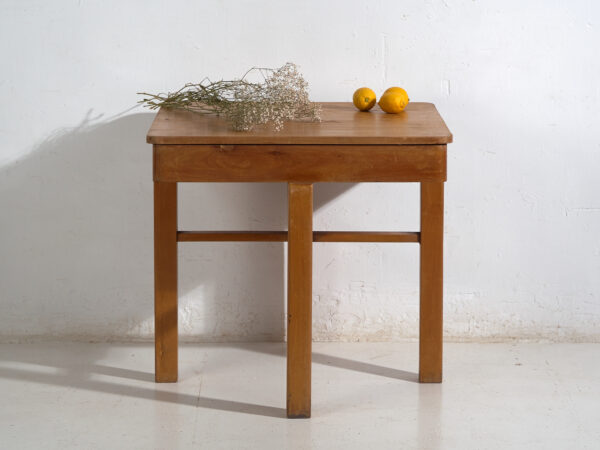 Mesa antigua de trabajo de madera maciza – Mesa auxiliar europea – circa 1920–1950