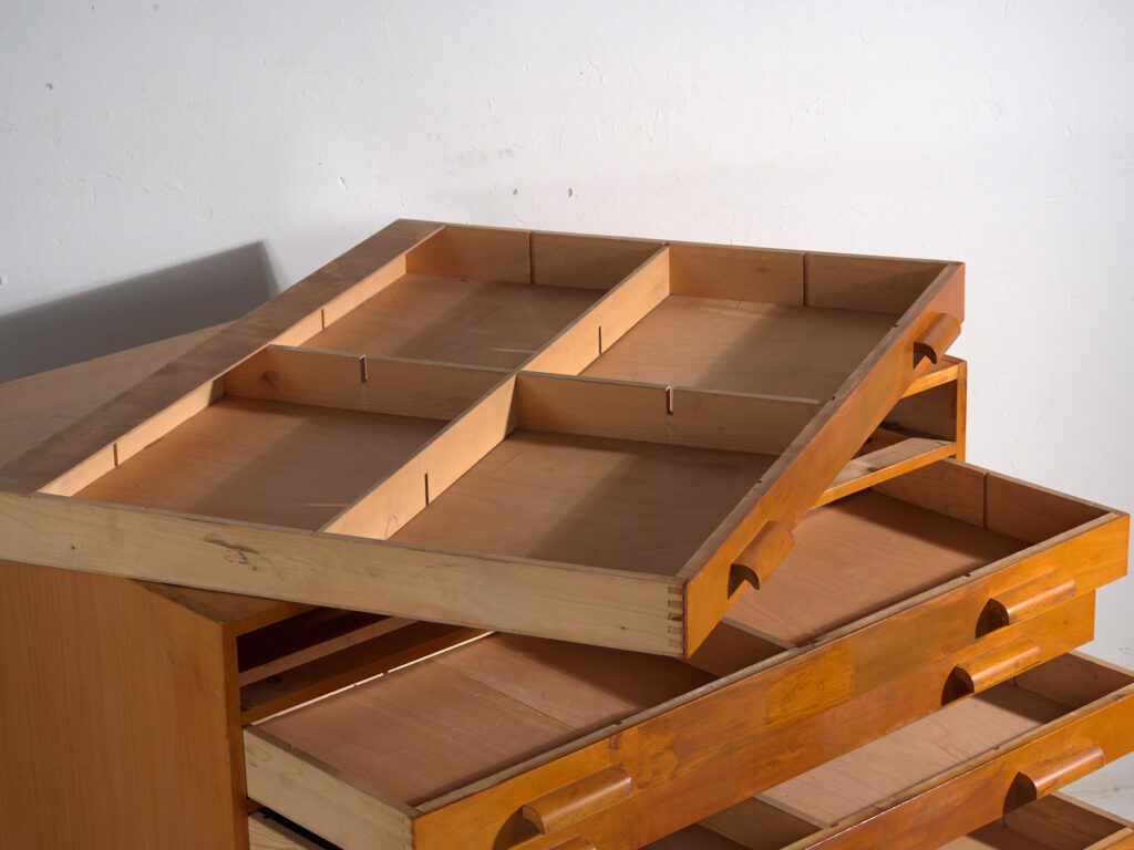 Archivador industrial para planos – Fábrica Škoda (c.1950)