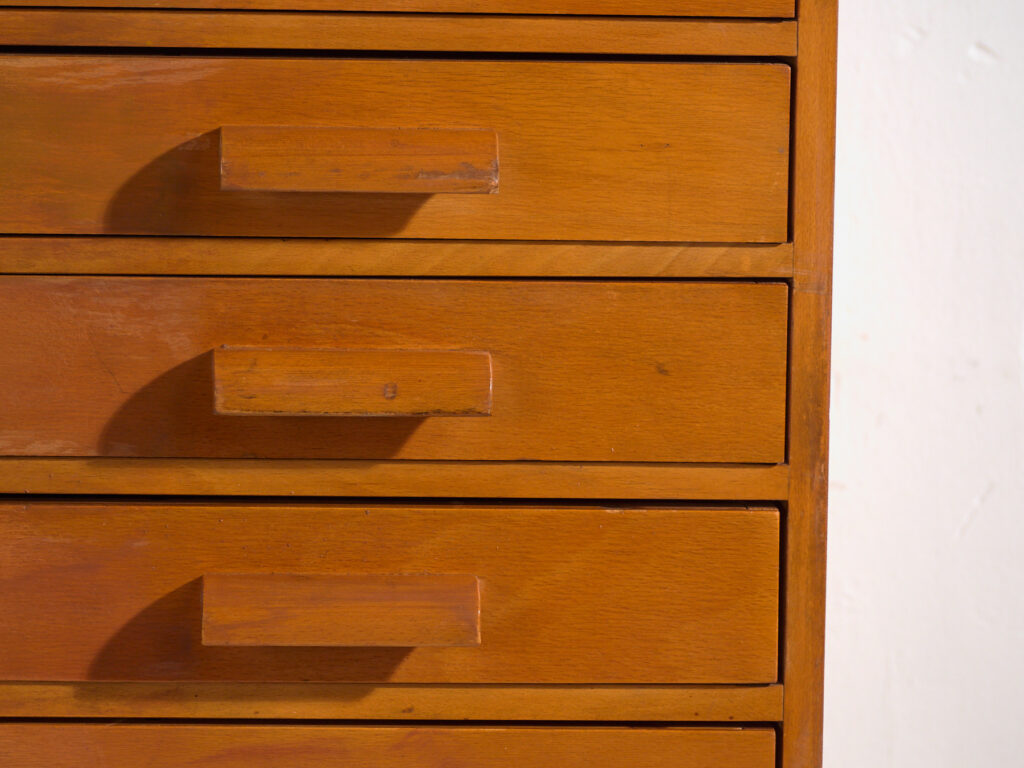 Archivador industrial para planos – Fábrica Škoda (c.1950)