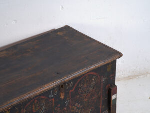 Arcón antiguo de pino macizo – Europa central (Año 1870)