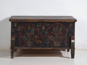 Arcón antiguo de pino macizo – Europa central (Año 1870)