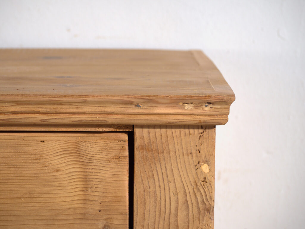 Central-European chest of three drawers in washed pine – Central Europe, circa 1900