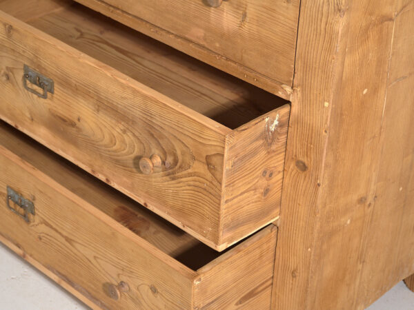 Central-European chest of three drawers in washed pine – Central Europe, circa 1900