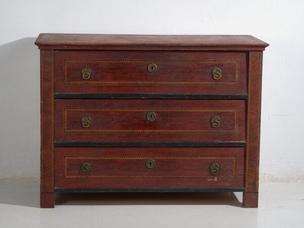 Commode Biedermeier d'Europe centrale en pin à quatre tiroirs – Europe centrale, vers 1850