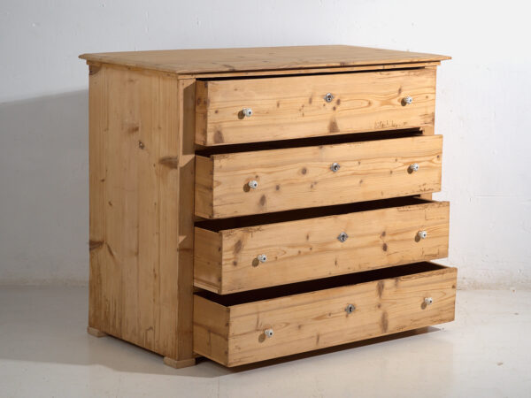 Chest of drawers in stripped pine – Central Europe, circa 1920