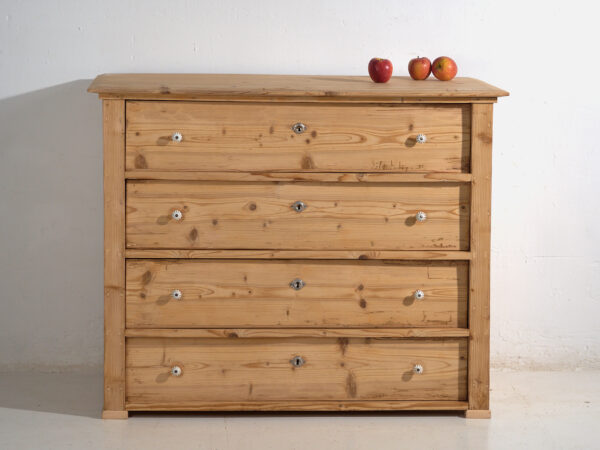 Chest of drawers in stripped pine – Central Europe, circa 1920