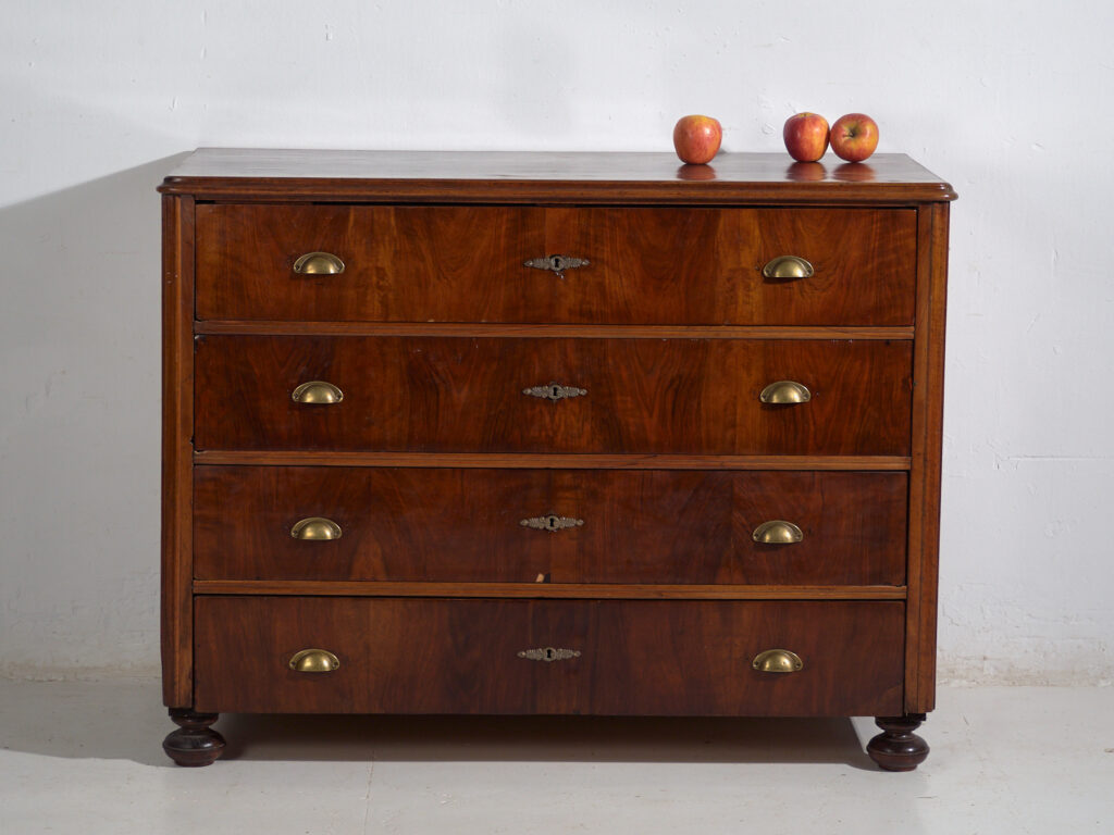 Cómoda antigua de madera de pino con cajones y tiradores de latón – Europa Central, circa 1900 #28