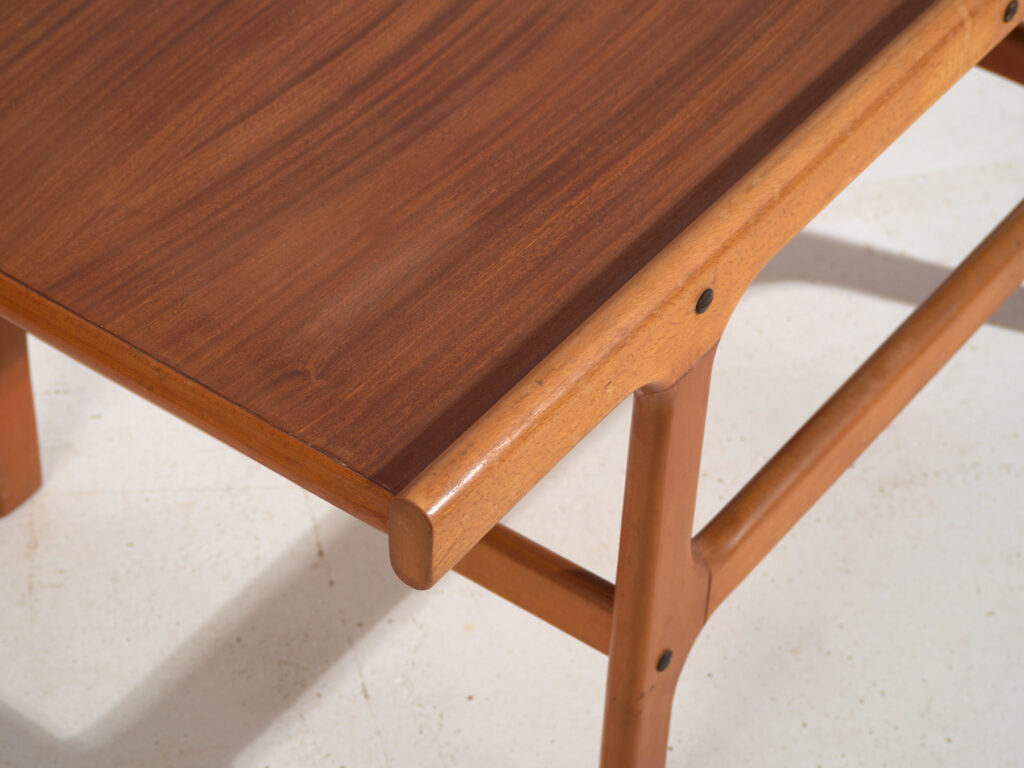 Mesa baja vintage en teca y haya estilo escandinavo – Escandinavia, circa 1960