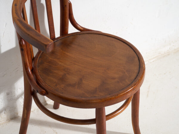 Conjunto de cuatro sillas estilo Thonet de madera curvada – Centroeuropa, circa 1920