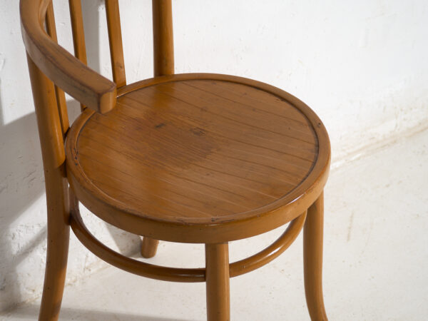 Conjunto de cuatro sillas estilo Thonet de madera curvada – Centroeuropa, circa 1920