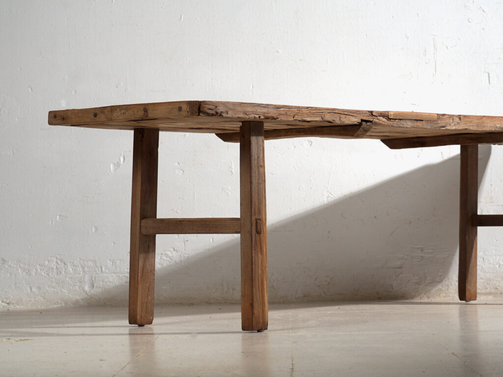 Mesa banco antigua en madera maciza – Shandong, circa 1930