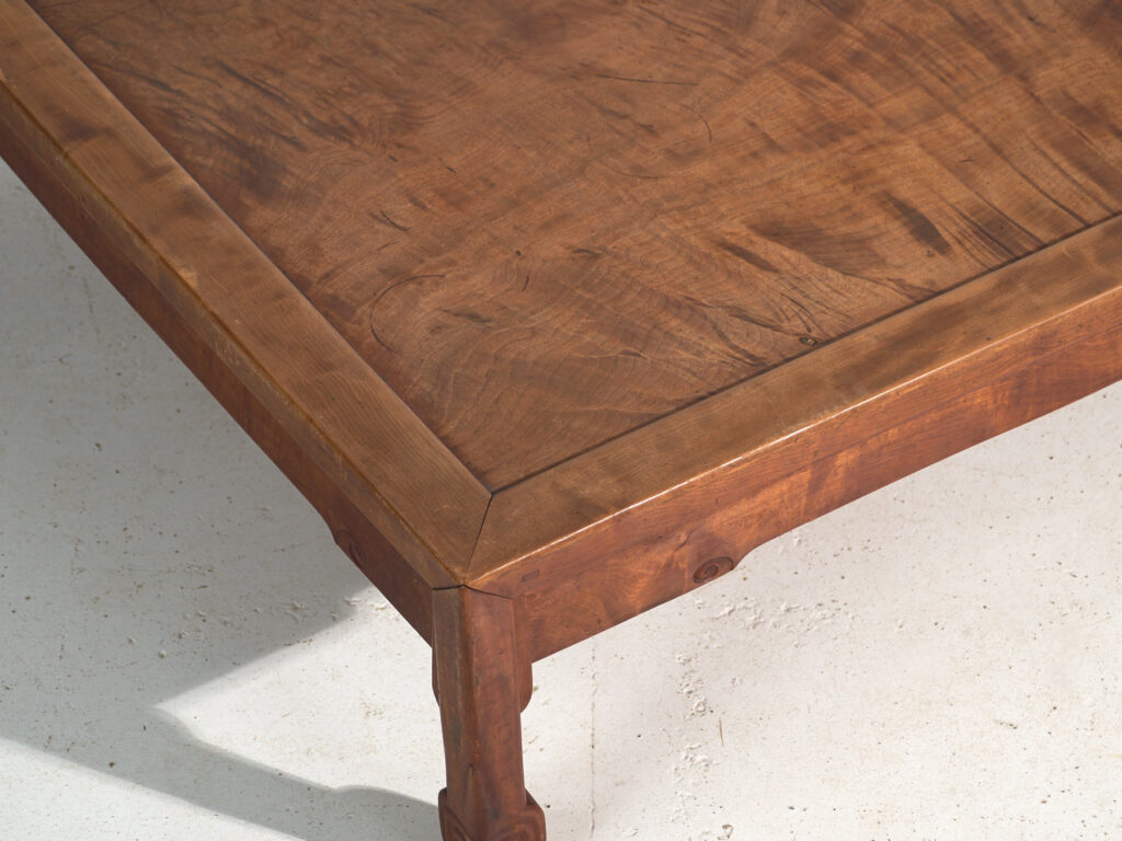 Mesa baja antigua japonesa en madera de keyaki – Japón, circa 1900