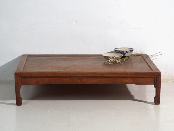 Mesa baja antigua japonesa en madera de keyaki – Japón, circa 1900