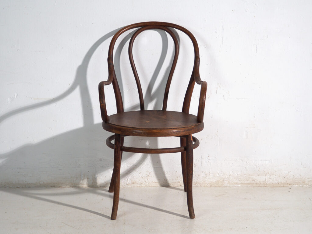 Sillón antiguo de madera curvada Thonet – Europa central, circa 1900