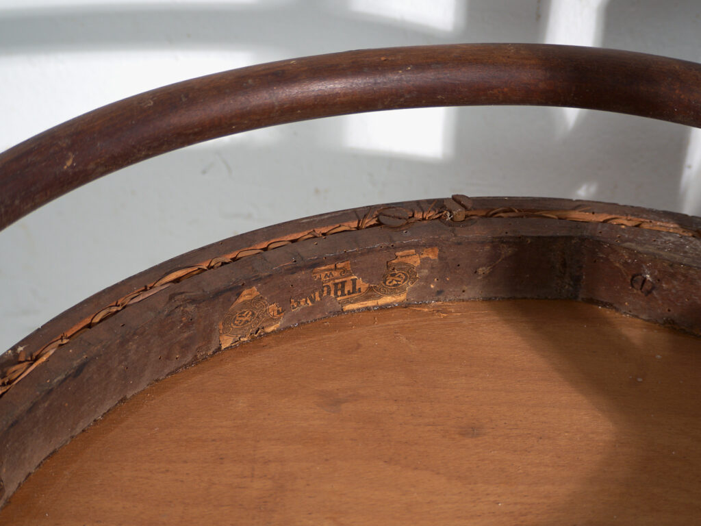 Sillón antiguo de madera curvada Thonet – Europa central, circa 1900