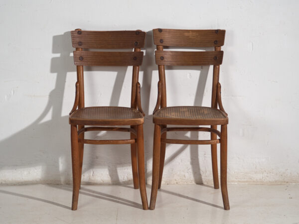 Pareja de sillas Mundus-Borlo de madera curvada – Rumanía, circa 1920