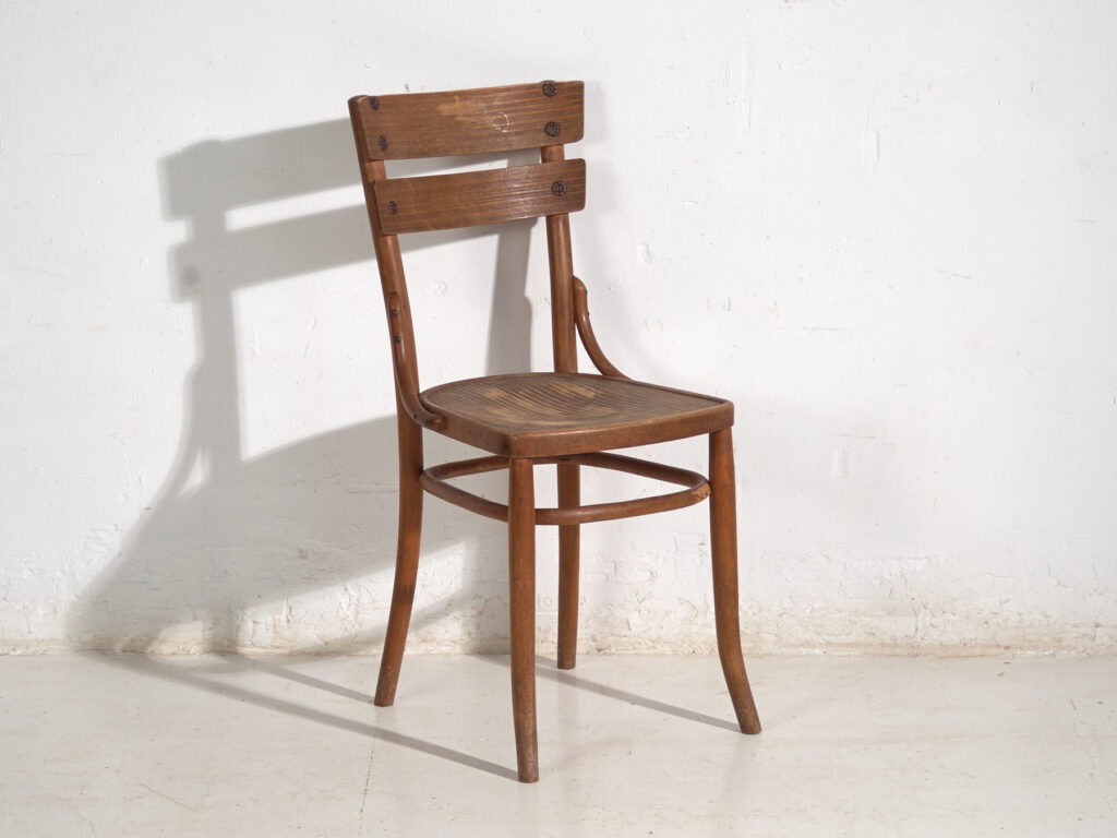 Pareja de sillas Mundus-Borlo de madera curvada – Rumanía, circa 1920