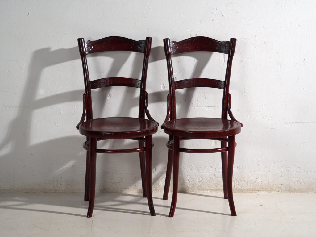 Ensemble de 4 chaises anciennes en bois courbé Thonet – Europe centrale, circa 1900