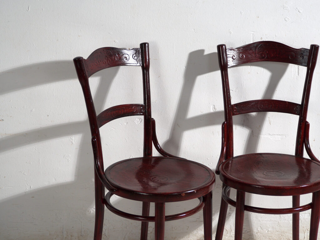 Ensemble de 4 chaises anciennes en bois courbé Thonet – Europe centrale, circa 1900